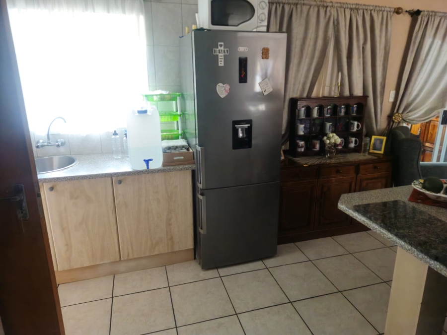 4 Bedroom Property for Sale in Safari Gardens North West